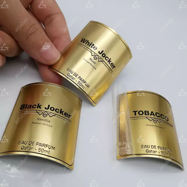 Những ưu điểm trên tem kim loại đúc nổi