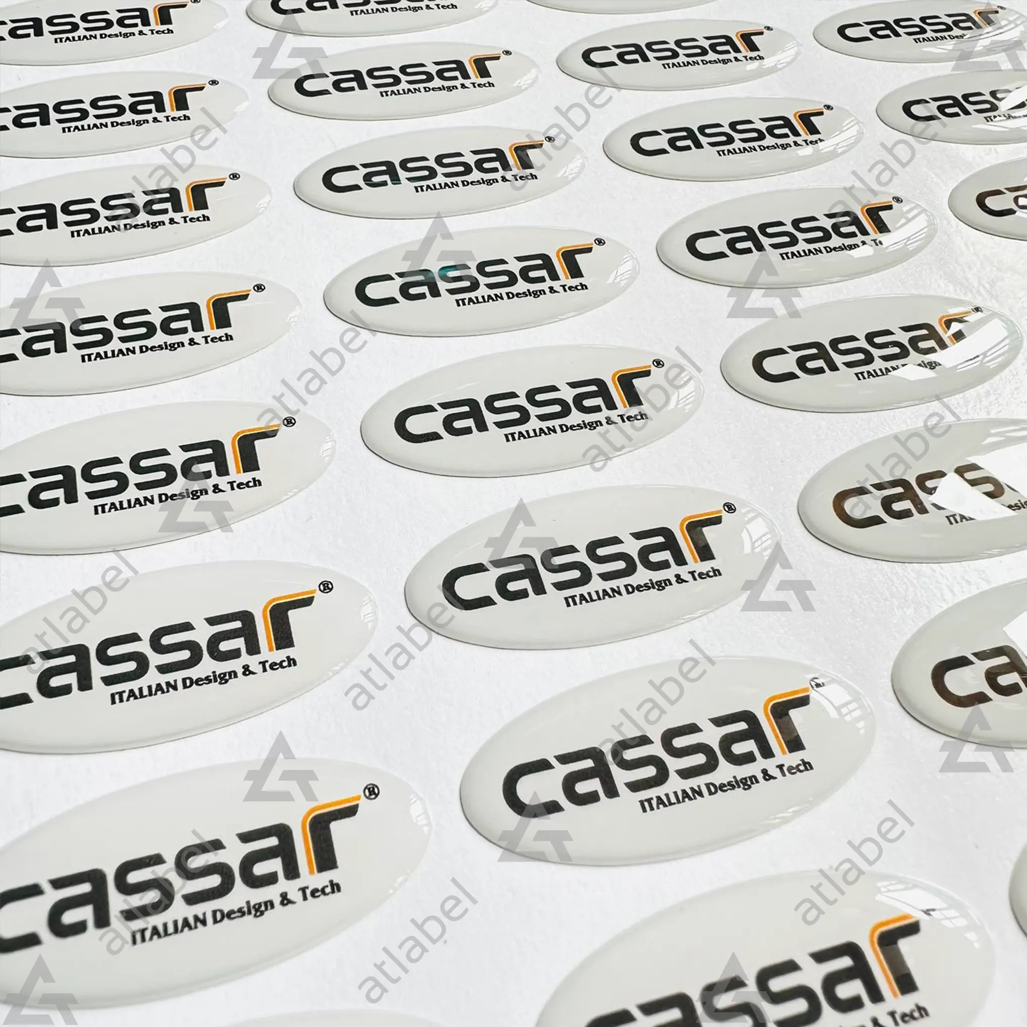 Xây dựng nhận diện thương hiệu với tem nhựa phủ epoxy